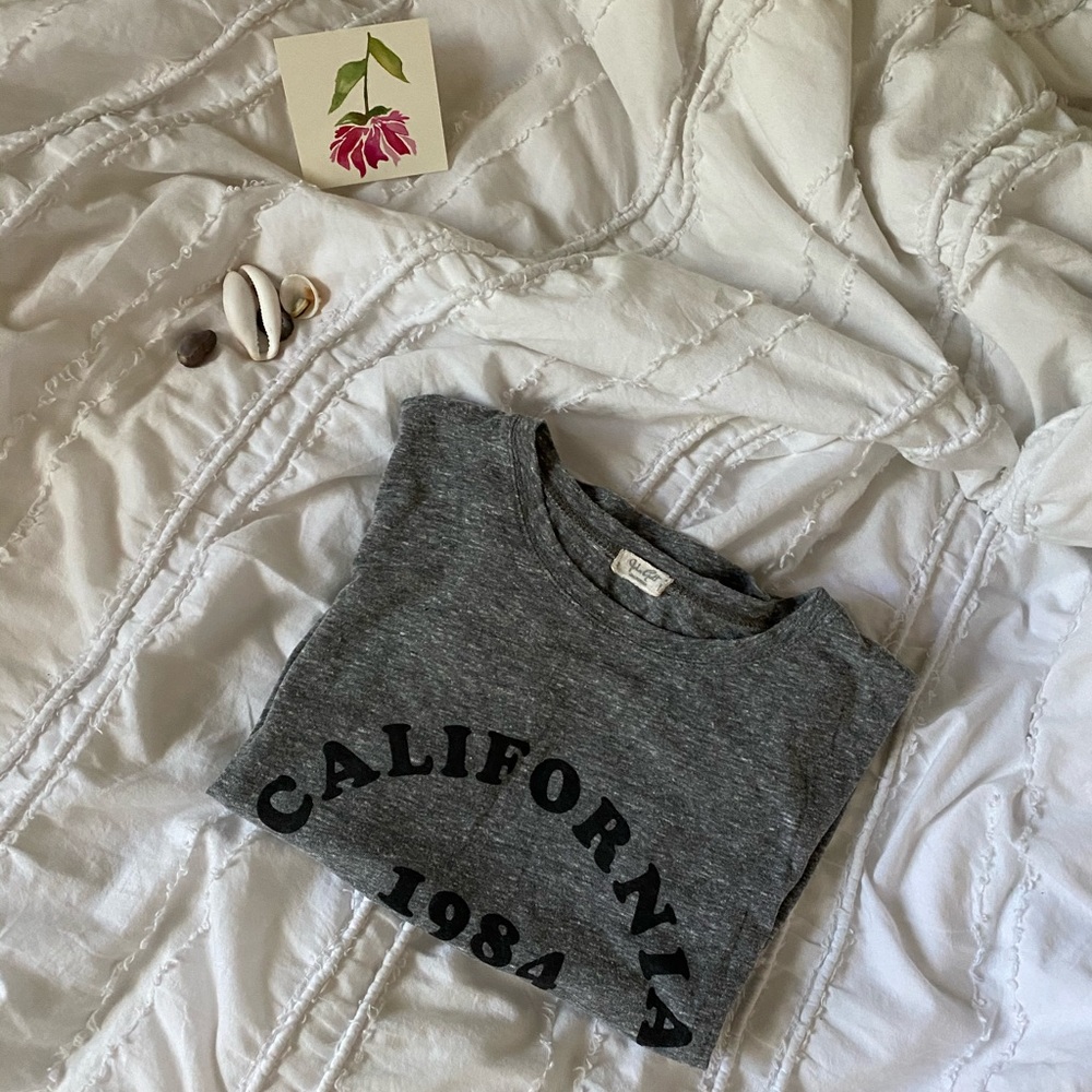 brandy melville 1984 crop🖤